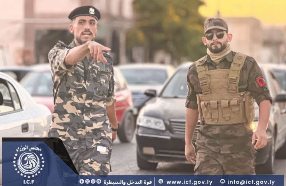 ضمن خطتها الأمنية، تواصل قوة التدخل والسيطرة إنتشار دورياتها بالتنسيق والتعاون مع بعض الأجهزة الأمنية، لحفظ الأمن وتعزيز الإستقرار، مؤكدة إستمرار جاهزيتها الكاملة لتنفيذ المهام الأمنية وخدمة المواطنين ودعم الإستقرار. #قوة_التدخل_والسيطرة #مكتب_العلاقات_والتعاون 3 IMG 4684
