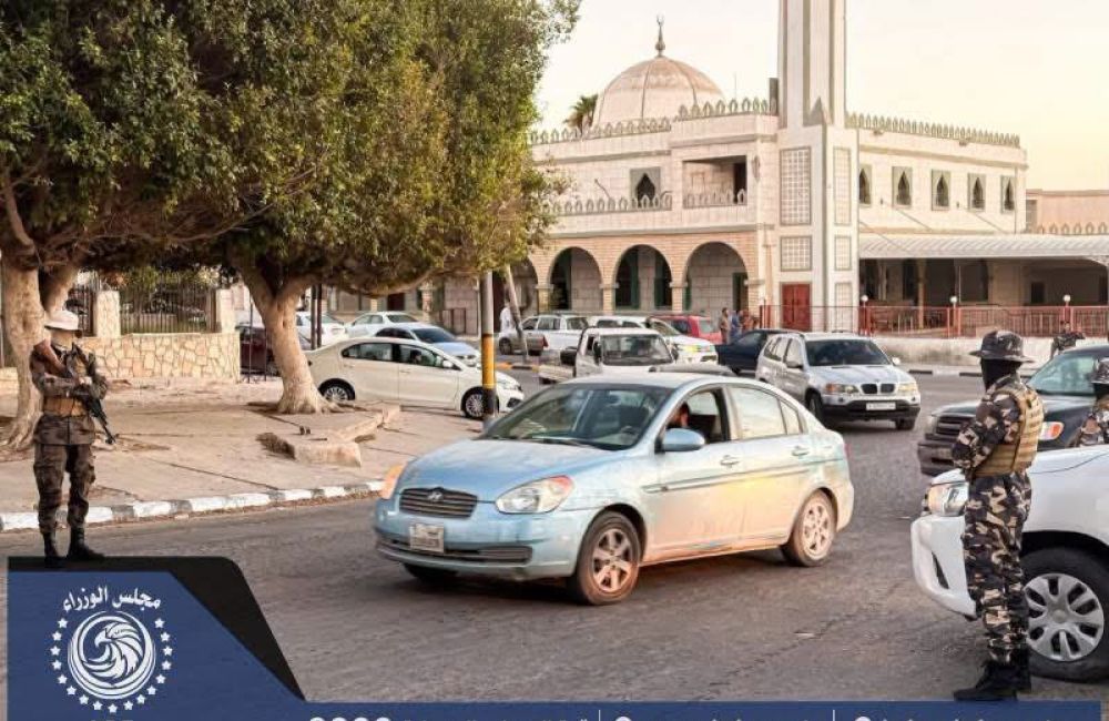 ضمن خطتها الأمنية، تواصل قوة التدخل والسيطرة إنتشار دورياتها بالتنسيق والتعاون مع بعض الأجهزة الأمنية، لحفظ الأمن وتعزيز الإستقرار، مؤكدة إستمرار جاهزيتها الكاملة لتنفيذ المهام الأمنية وخدمة المواطنين ودعم الإستقرار. #قوة_التدخل_والسيطرة #مكتب_العلاقات_والتعاون 4 IMG 4682