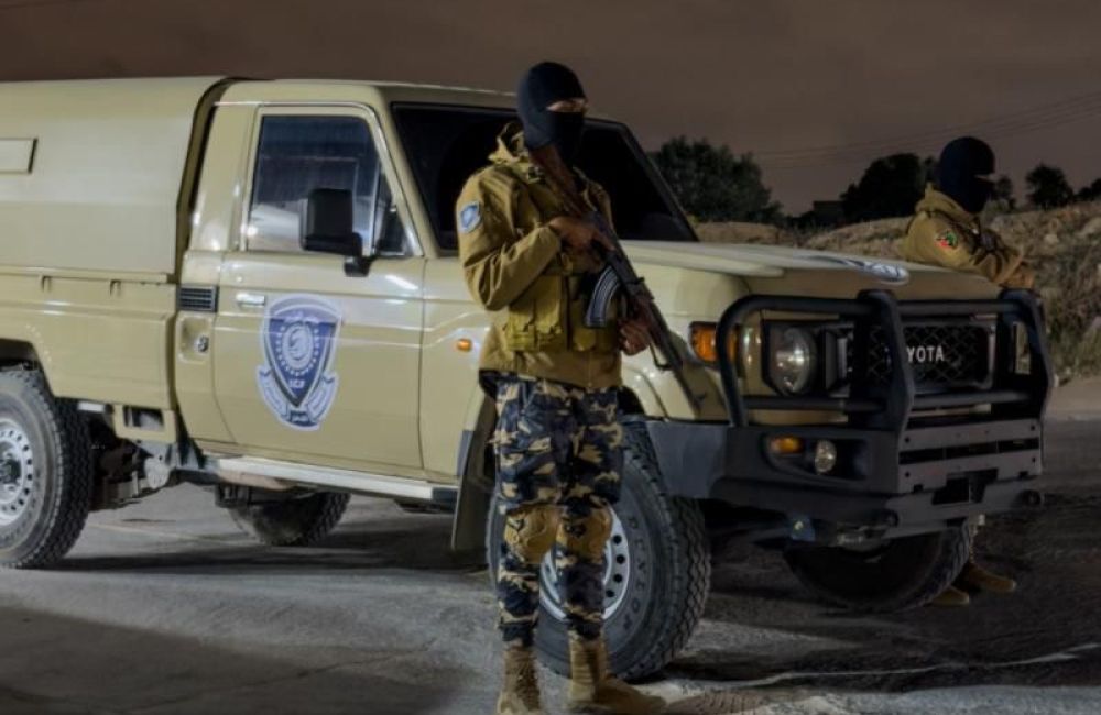 c754b8d1 7a83 4690 bd03 45bb0656d4ab 3ddda3c6