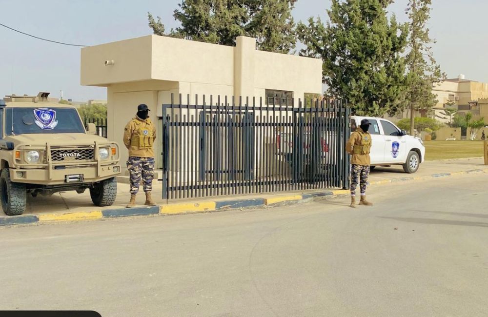 8db5bfe7 e0c4 43a4 a75f dca82821a884 6f32dfe6