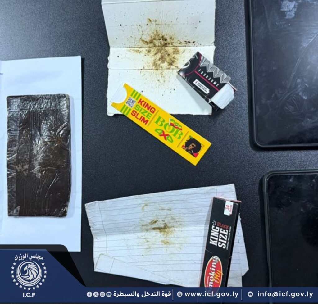 في إطار جهود قوة التدخل والسيطرة لمكافحة الجريمة والتصدي لآفة المخدرات، تمكّنت القوة من ضبط أحد مروّجي المواد المخدرة، وذلك عقب عمل أمني . 3 59d6b586 cc5a 4b72 a72b 87f74fac38d8 1