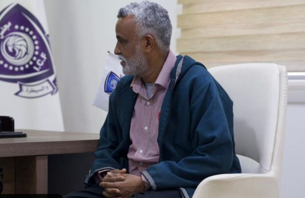 قوة التدخل والسيطرة تعقد إجتماعًا مع مندوبي بعض السفارات نيجيريا وتشاد والسودان والنيجر وغانا، جرى خلاله بحث تنظيم أوضاع العمالة الأجنبية ، بما يشمل حصر الجنسيات، أماكن الإقامة، وطبيعة الأعمال، مع التأكيد على الإلتزام بالقوانين واللوائح الناظمة .. وتنظيم حركة التنقل بما يعزز الأمن والإستقرار. #قوة_التدخل_والسيطرة #مكتب_العلاقات_والتعاون 8 5af1cda2 d8bc 4d27 ac52 3cc33c3a196f 2a1b2646