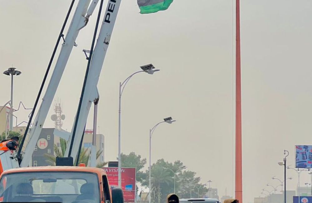 قوة التدخل والسيطرة تأمن أعمال شركة الأشغال العامة أثناء تركيب رايات الدولة 1 ae3373de b73b 42ac 8a44 60e74d423a21 8e79e177