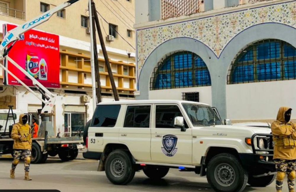 قوة التدخل والسيطرة تأمن أعمال شركة الأشغال العامة أثناء تركيب رايات الدولة 5 3504c627 835a 4973 abc2 a78381caa4a7 f36f8527